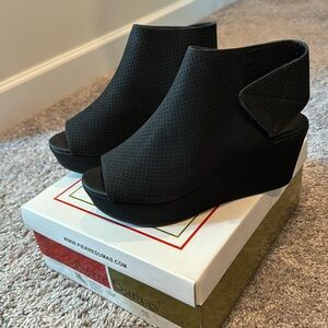 Pierre Dumas Wedge Sandals Black